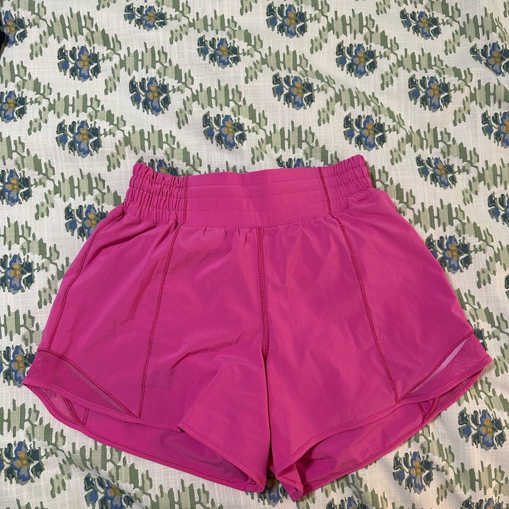 Lululemon Athletica Sonic Pink hotty hots